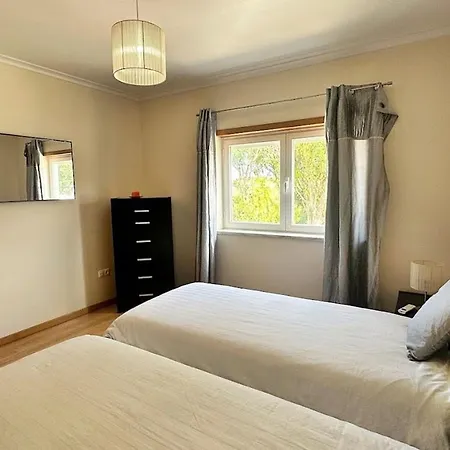 Heilige Efigenie By Interhome Lourinhã